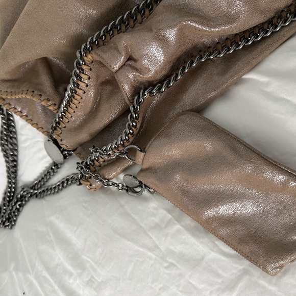 Stella McCartney Tan Shoulder Bag with Chain Trim - Picture 4 of 5